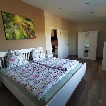 Ferienwohnung Gestuet Von Erden Haßloch Exteriör bild